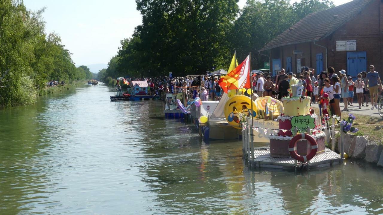 Camping Du Canal Kembs 外观 照片